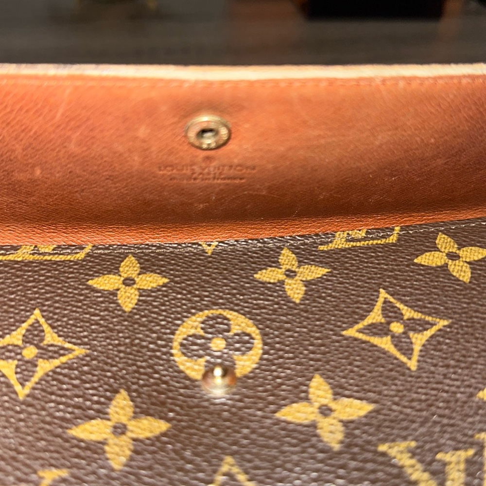 Authentic Louis Vuitton Monogram Snap Wallet
